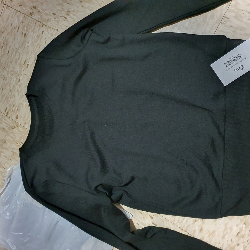 Zyia sweatshirt nwt